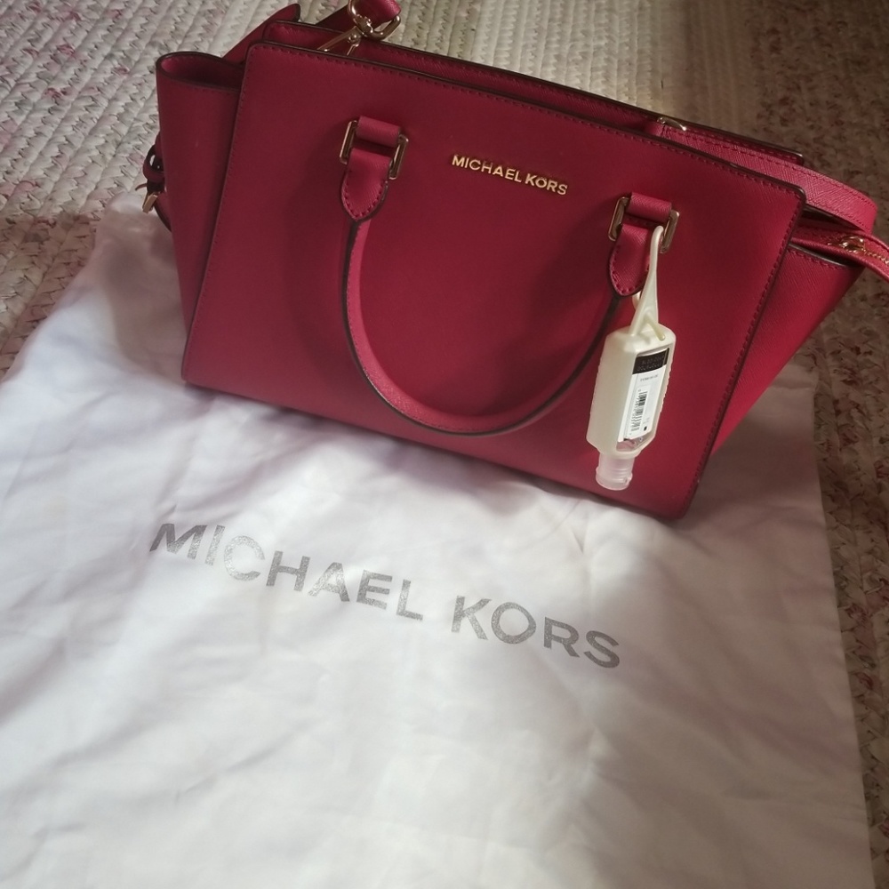 Michael Kors purse